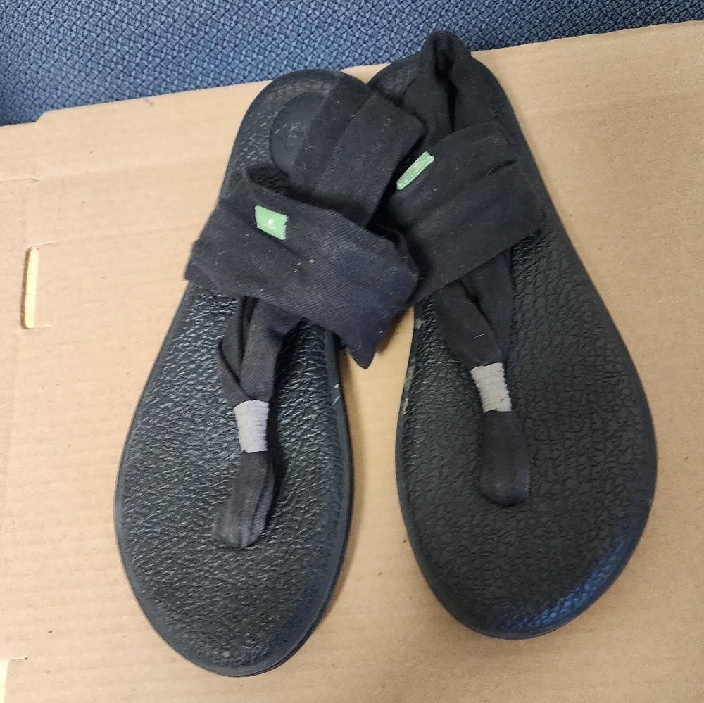 Women’s yoga mat slippers size 8